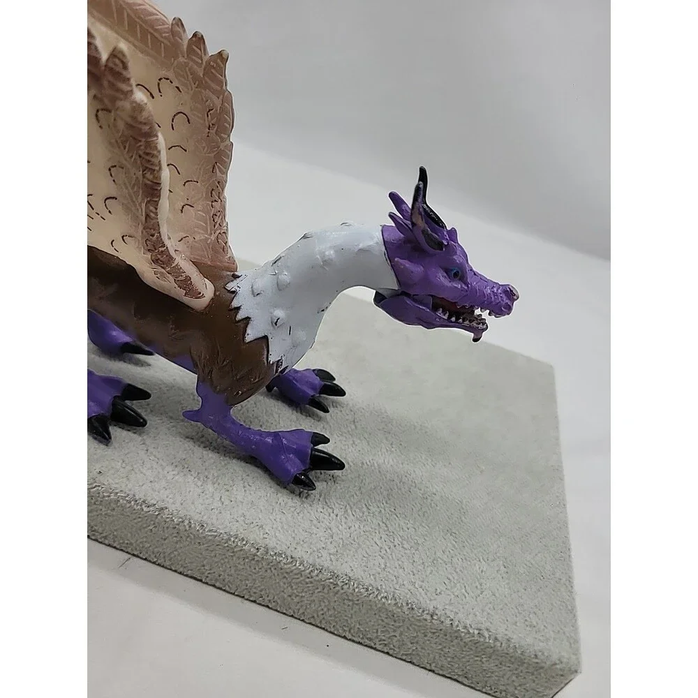 SDE Shantou Winged Purple And Silver Dragon Plastic Figure 7
